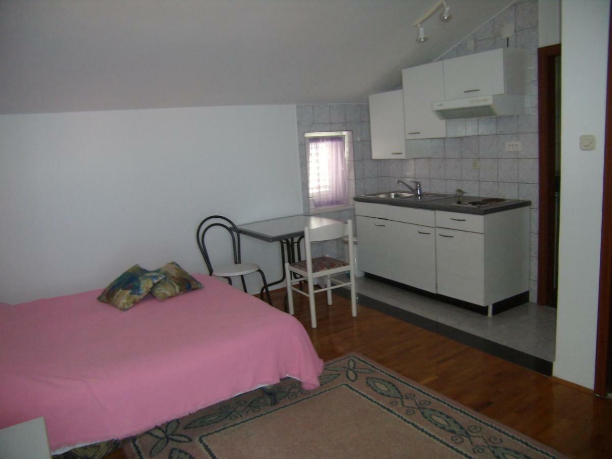 Apartment Zelencic 칼리 외부 사진